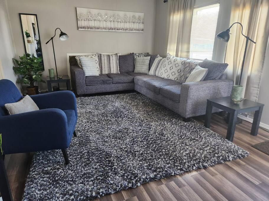Cheerful 3 Bedroom House. Great Location 콜로라도스프링스 외부 사진