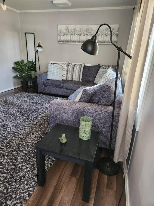 Cheerful 3 Bedroom House. Great Location 콜로라도스프링스 외부 사진