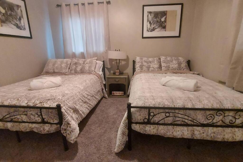 Cheerful 3 Bedroom House. Great Location 콜로라도스프링스 외부 사진