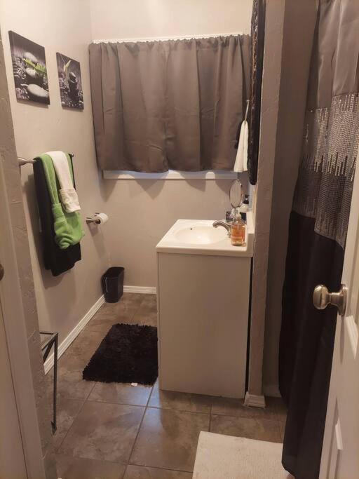 Cheerful 3 Bedroom House. Great Location 콜로라도스프링스 외부 사진