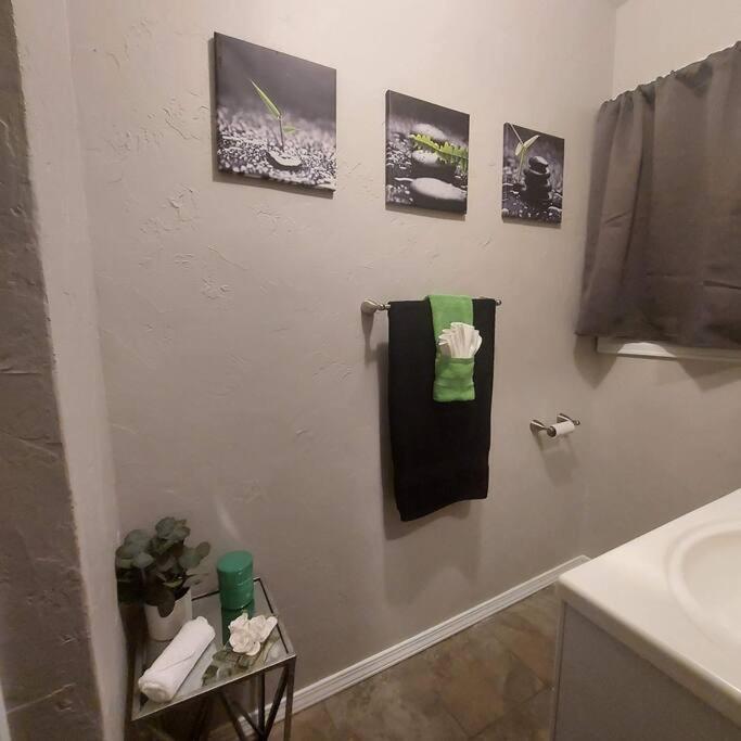 Cheerful 3 Bedroom House. Great Location 콜로라도스프링스 외부 사진